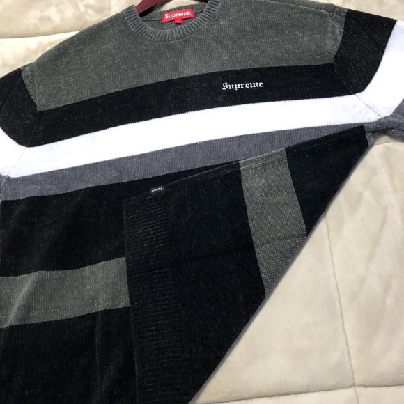 Supreme - Picture 4 of 9